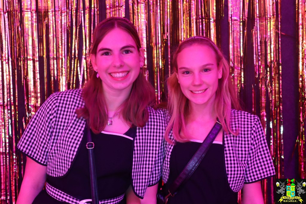 ../Images/Jeugd Opwarmbal Photobooth 110.jpg